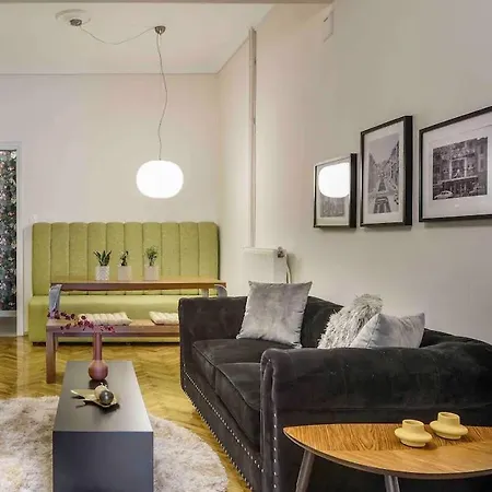4 Travelers Apartment Thessaloniki Exterior photo
